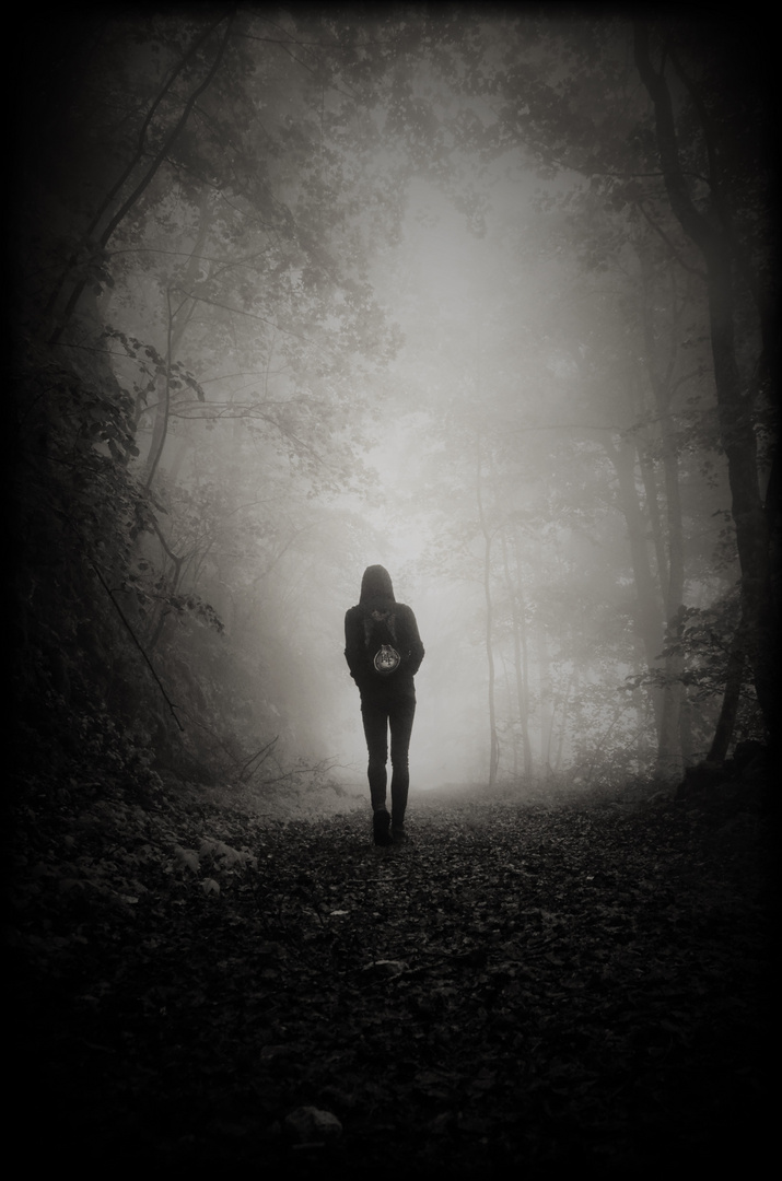 der lange Weg Foto & Bild erwachsene menschen, fotokunst, monochrome