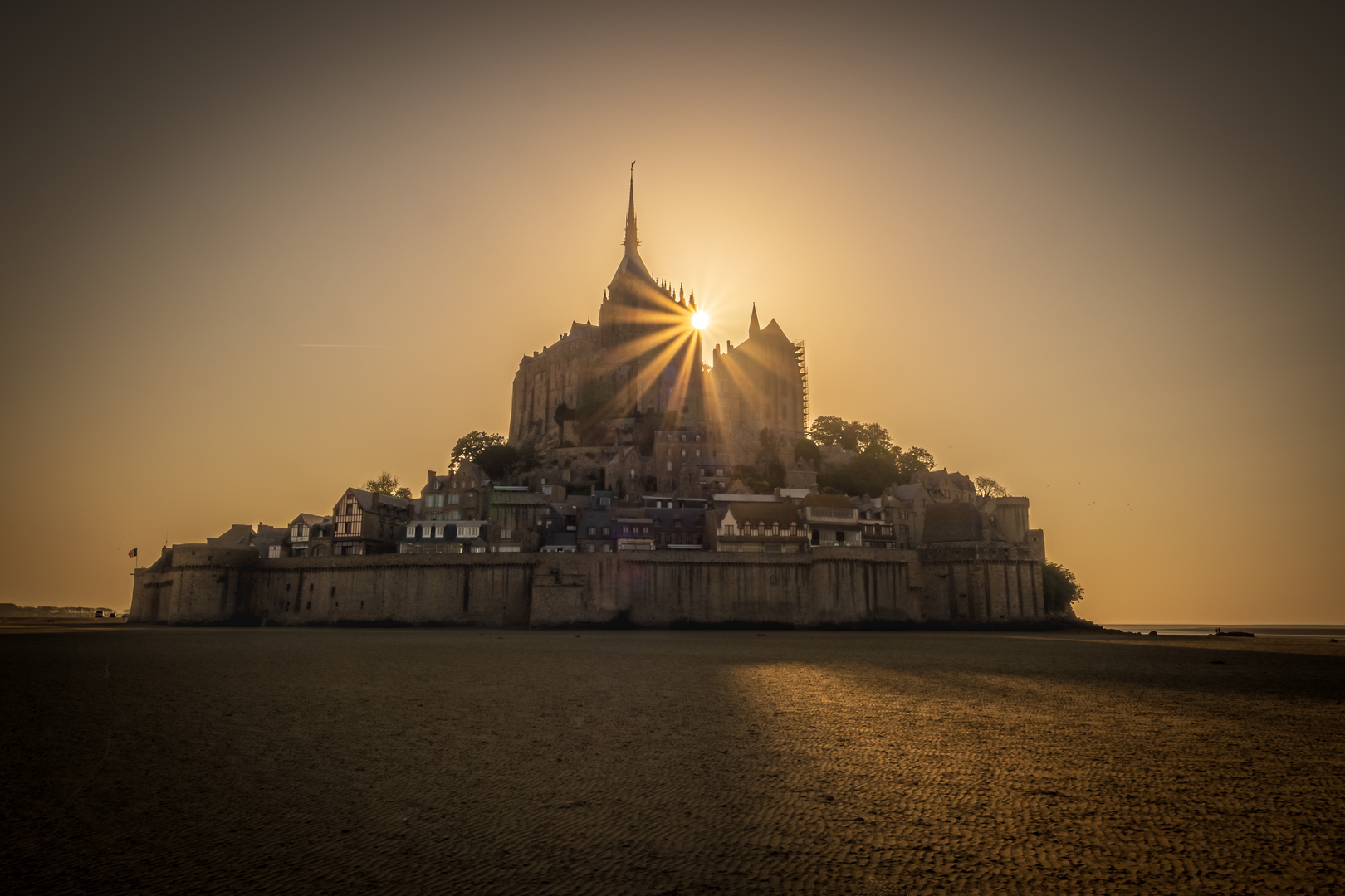 Der Lauf der Sonne am Mont-Saint-Michel 