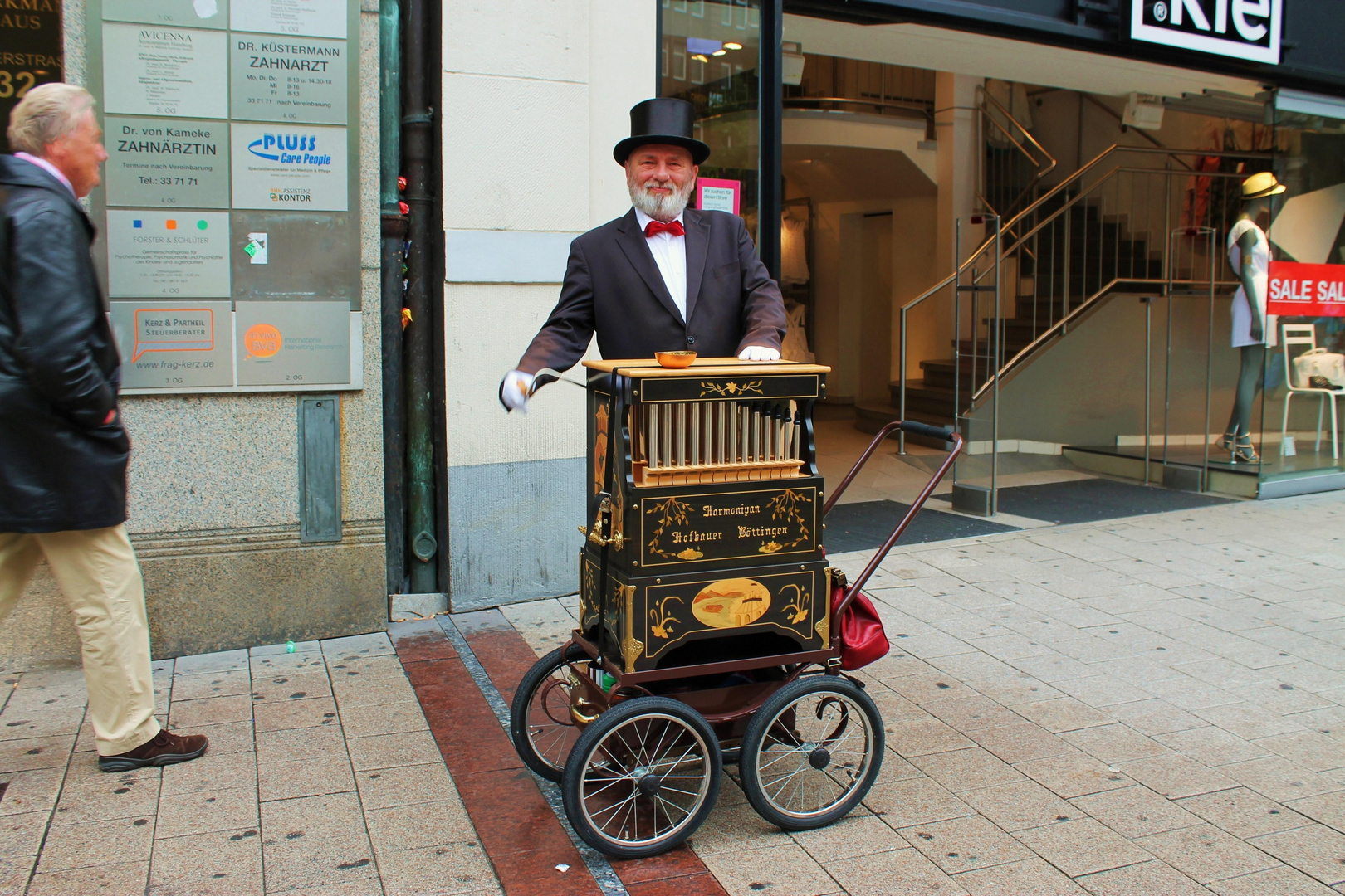 Der Leierkastenmann ist wieder da...