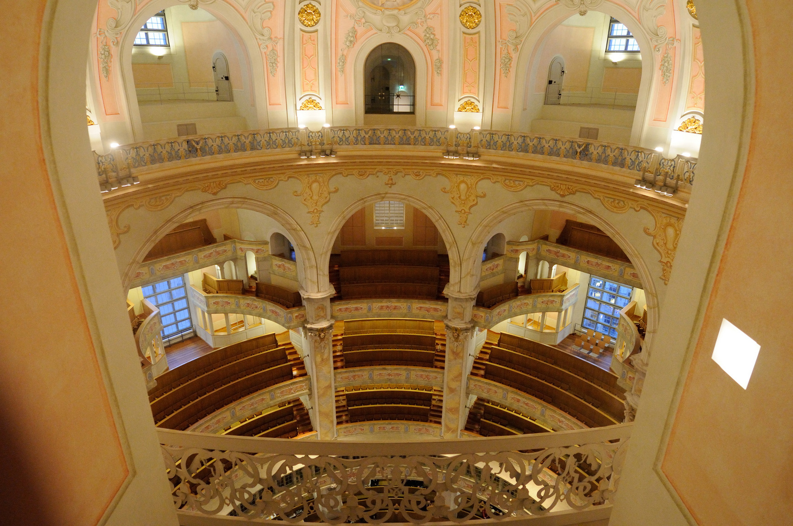 der letzte Blick in die Kuppel der Frauenkirche