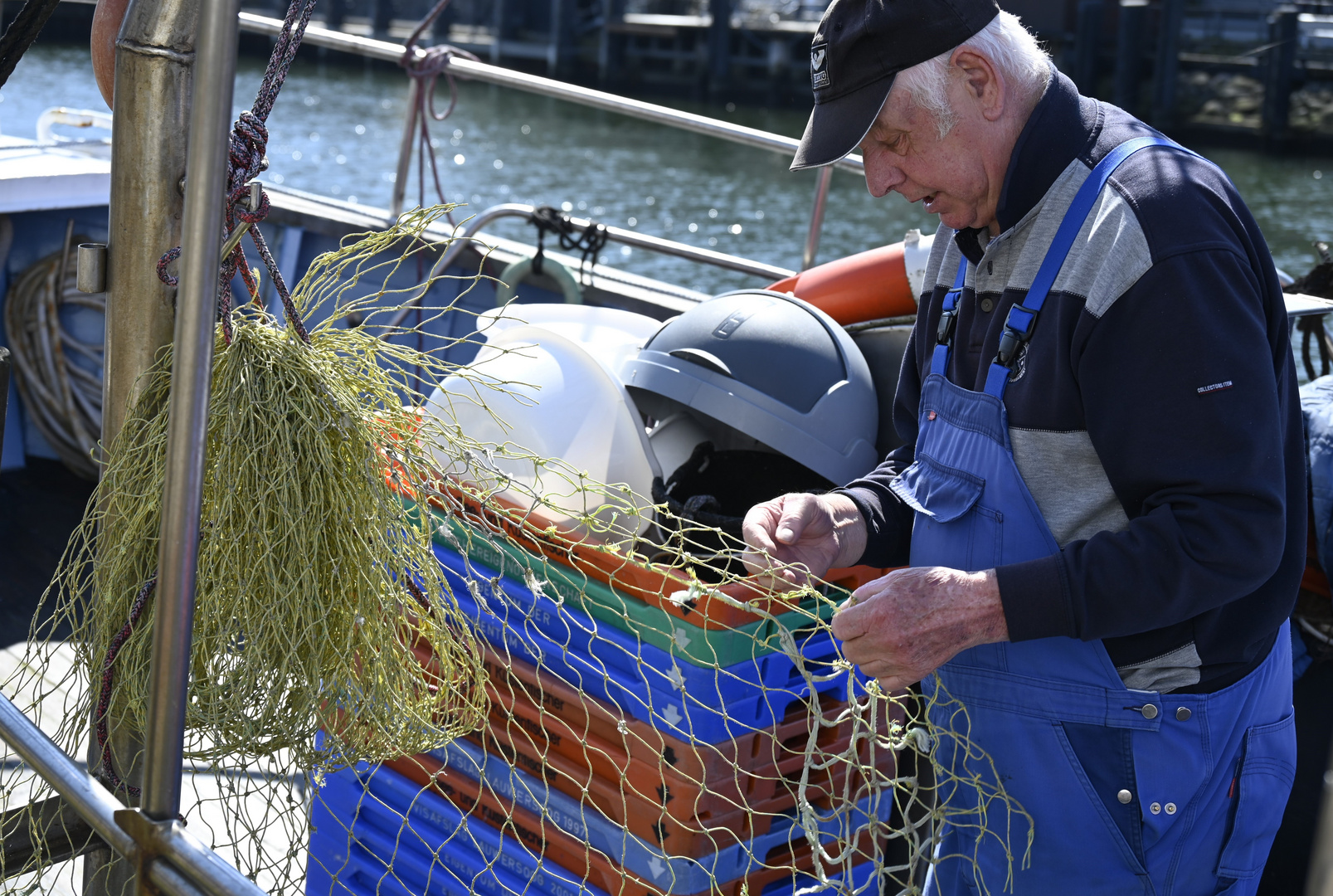 ... der letzte Fischkutter am alten Fischkutteranleger in Warnemünde