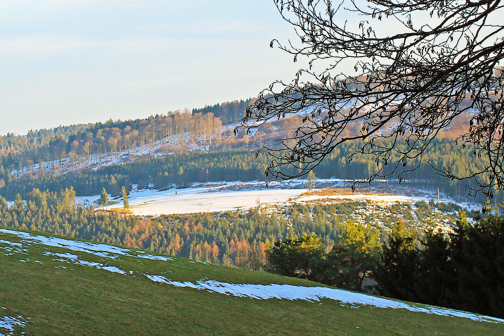 Der letzte Schnee im Rothaargebirge