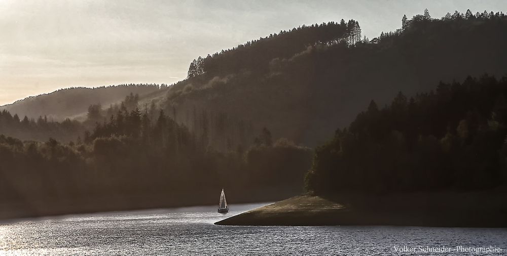 Der letzte Segler am Abend