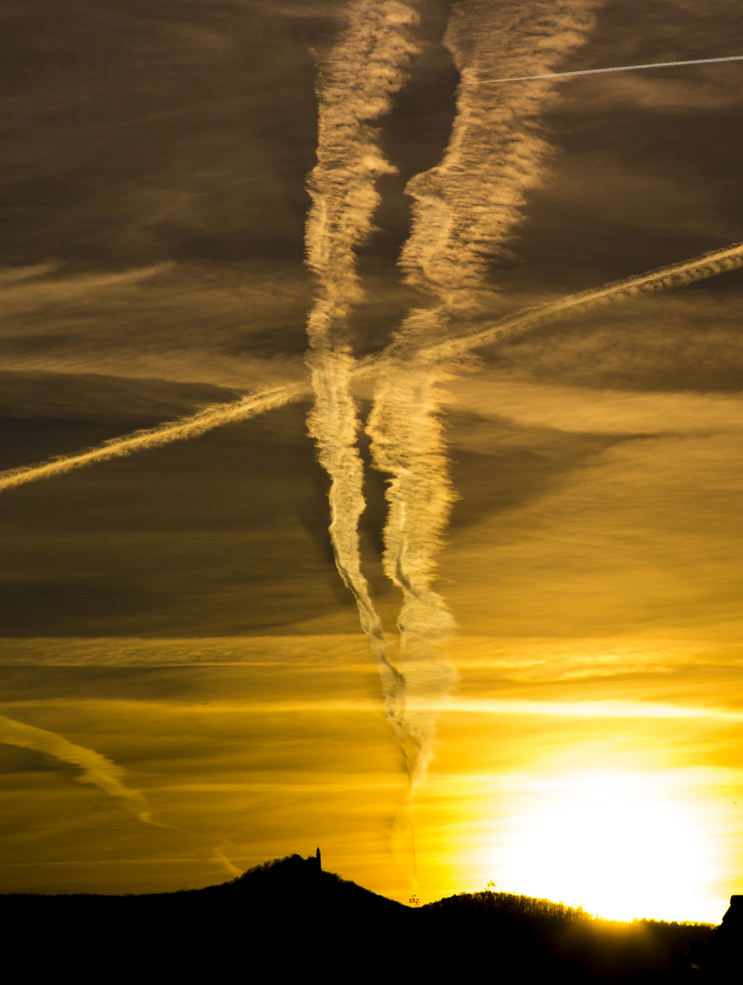 Der letzte Sonnenuntergang über Weilheim an der Teck im Jahr 2013