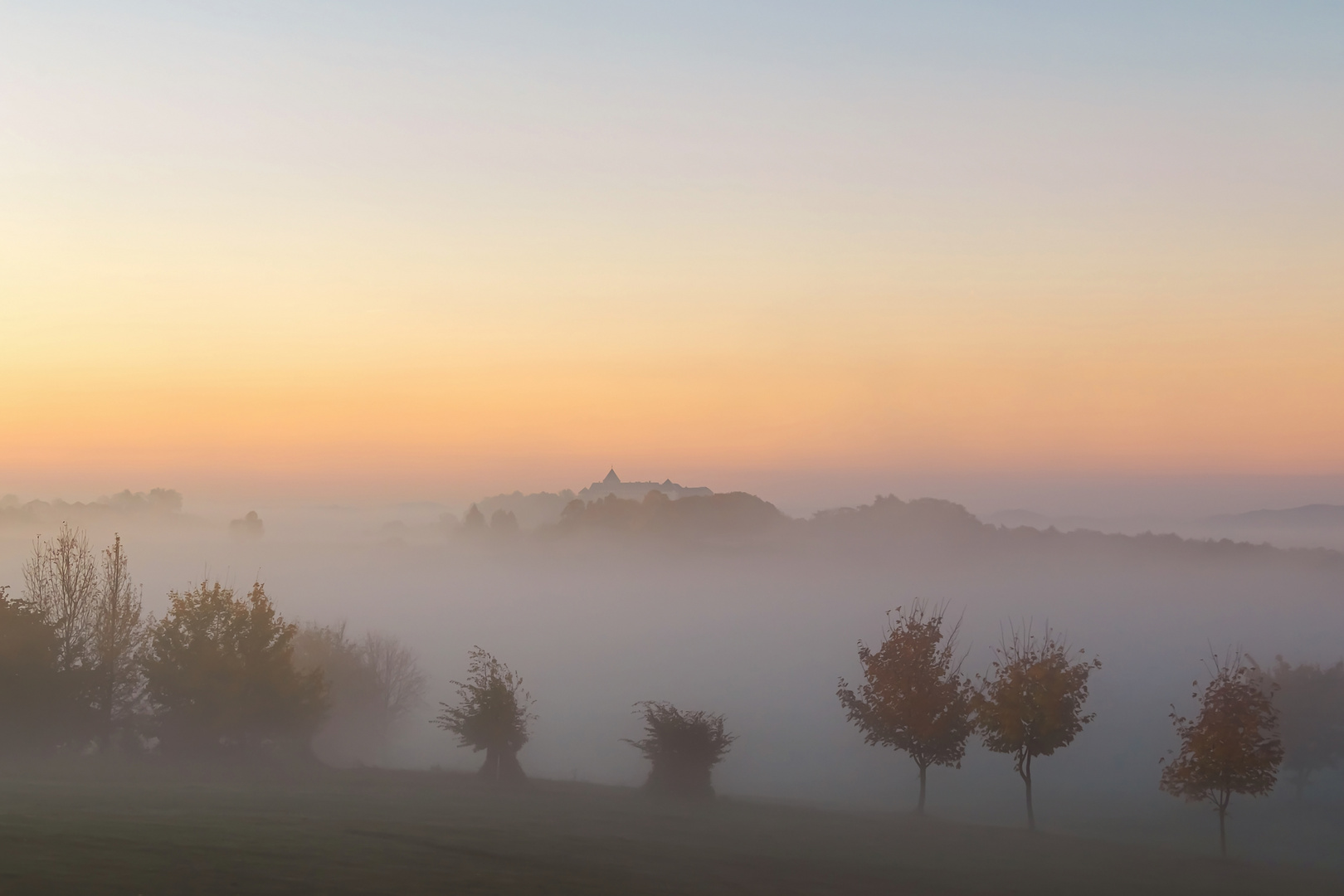 Der leuchtende Herbstmorgen