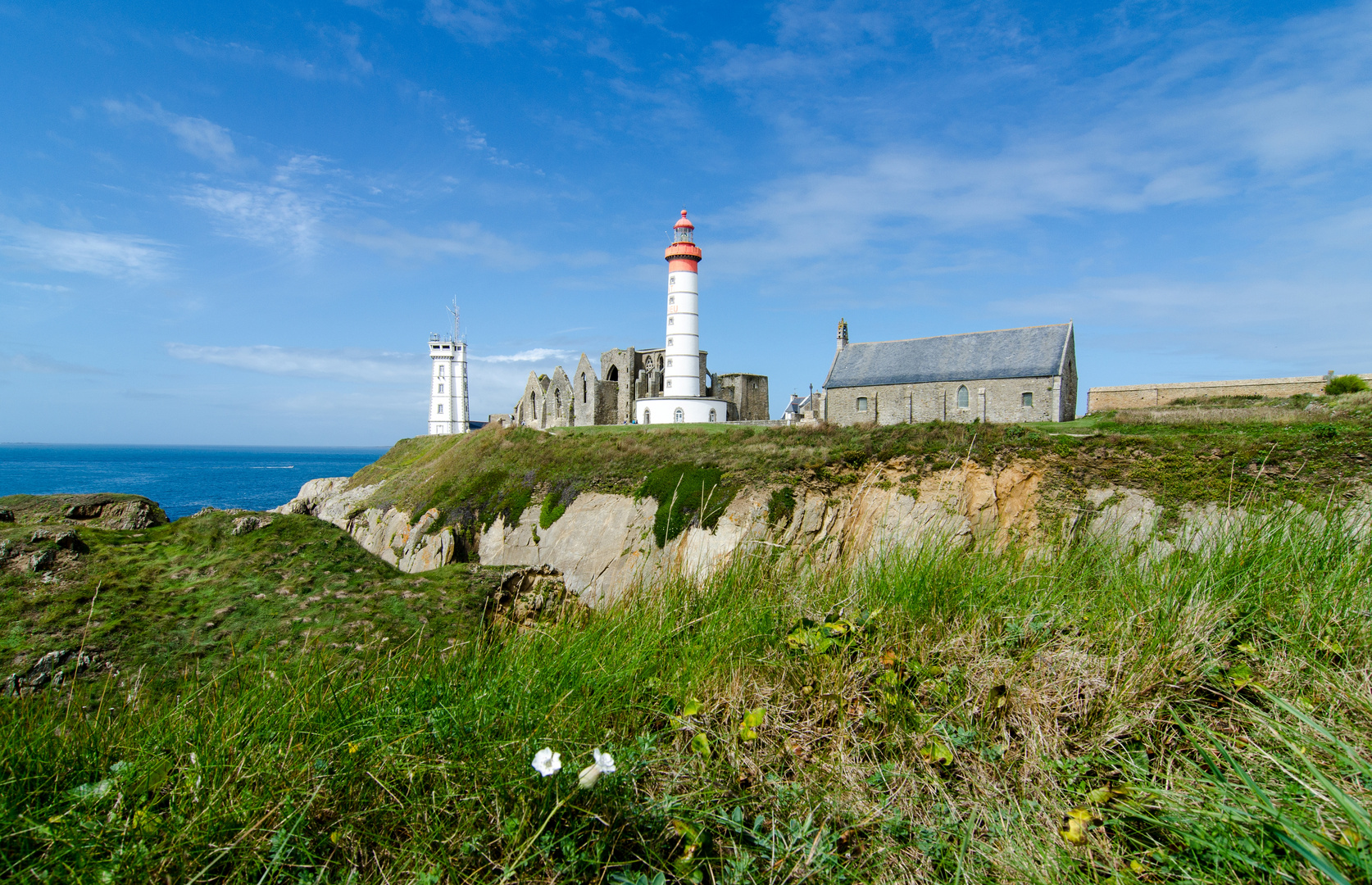 Der Leuchtturm am Kap Pointe de St-Matheu