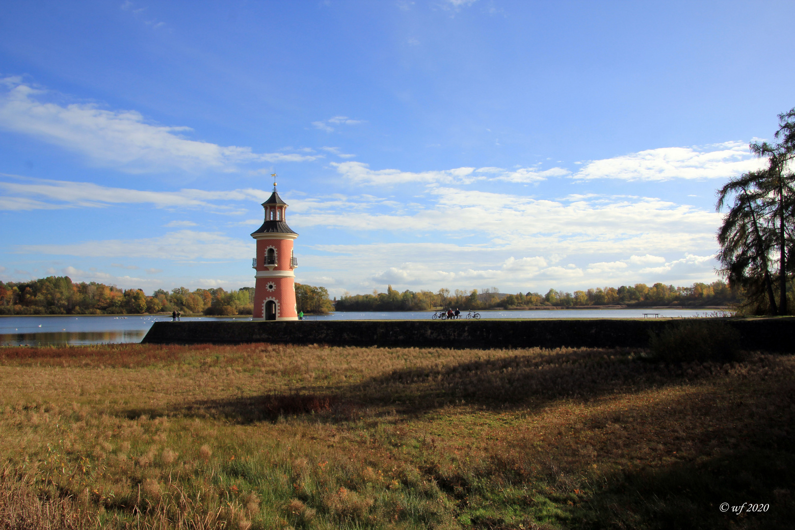 Der Leuchtturm am See