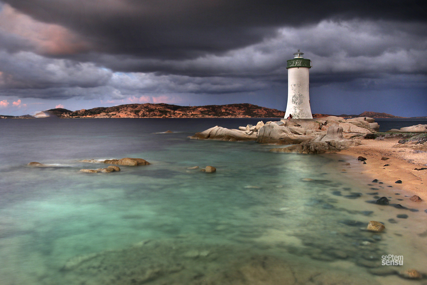 Der Leuchtturm Faro di Capo d’Orso in Palau Sardinien