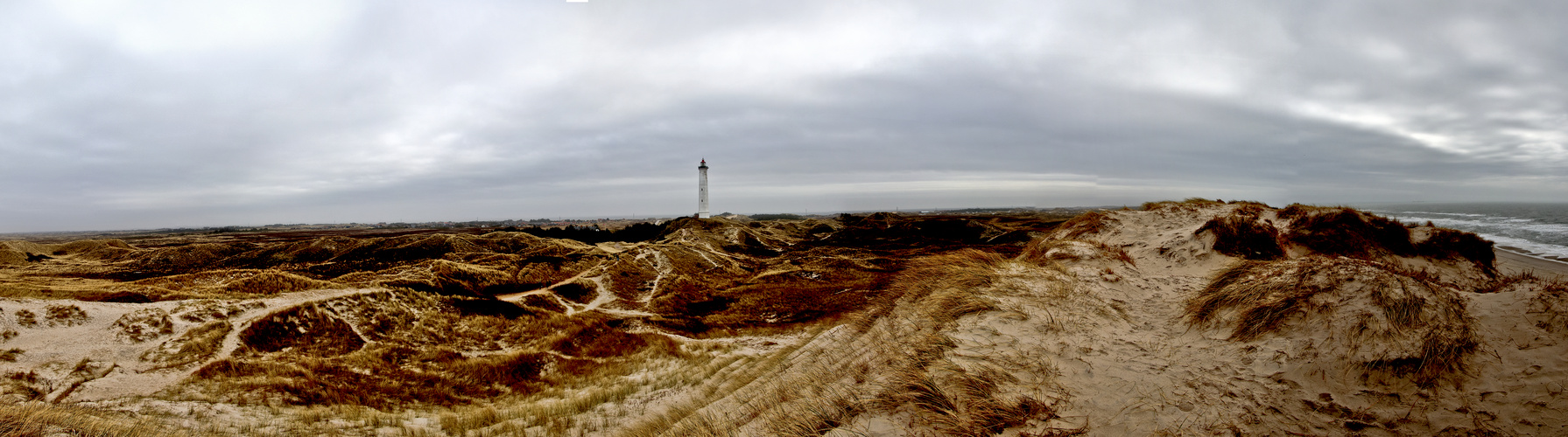 Der Leuchtturm in den Dünen