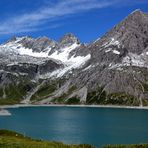 Der Lüner See mit Schesaplana…