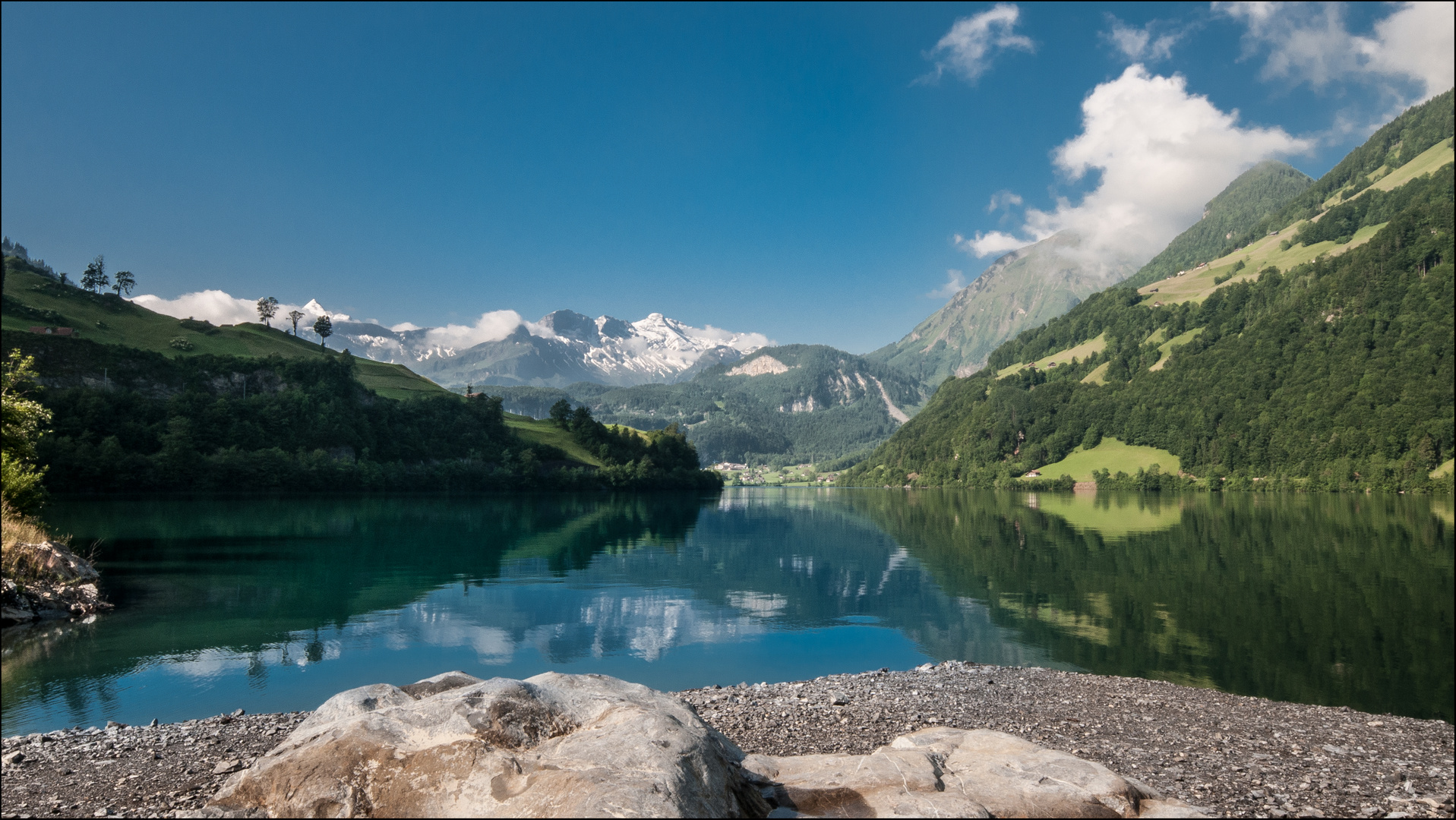 Der Lungerersee