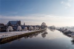 Der mächtige Dom an der Aller