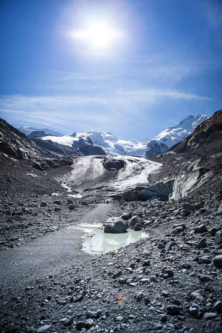 Der mächtige Morteratsch Gletscher im Engadin bei Pontresina