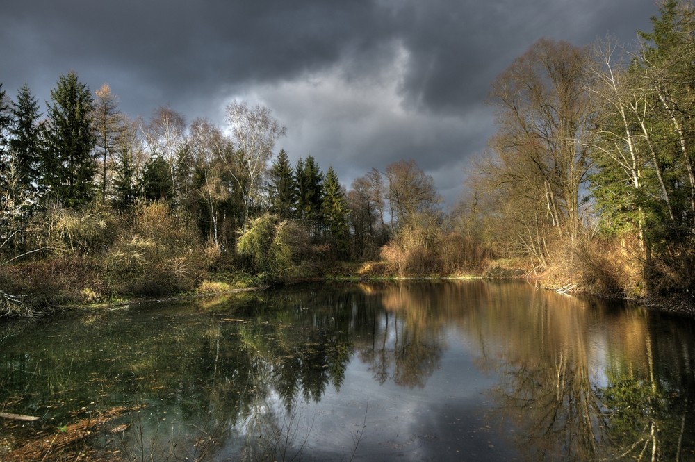 Der Märchensee im Spätherbst