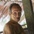 Der Man auf der insel Siberut - Indonesien