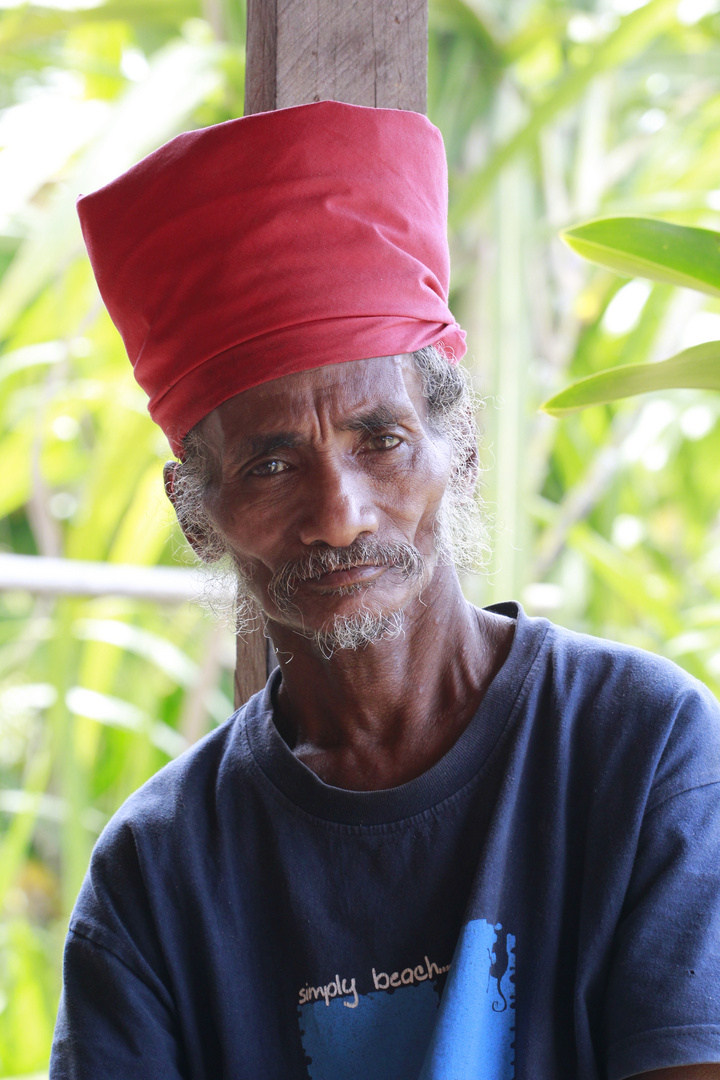 Der Man aus Huaulu Dorf - Insel Seram - Molukken - Indonesien