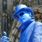 Der Mann in blau vorm Dom......