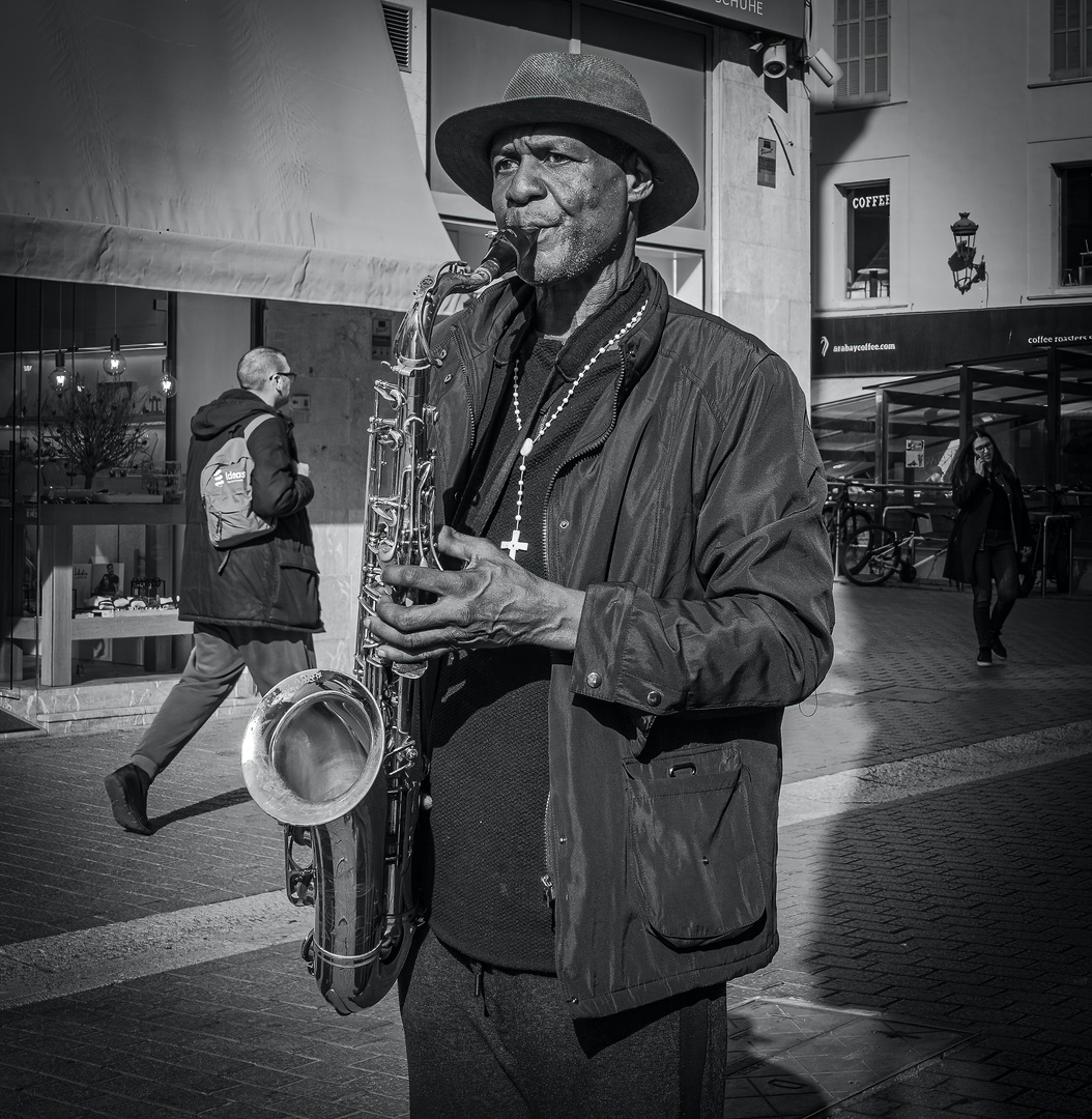 Der Mann mit dem Saxophon