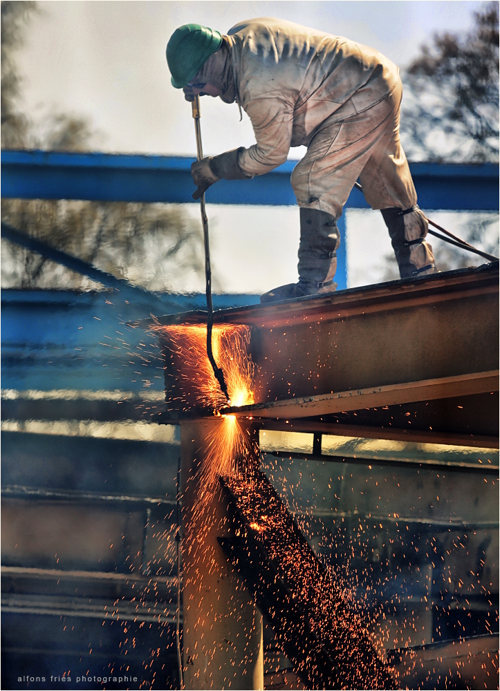 Der Mann mit der Feuerlanze