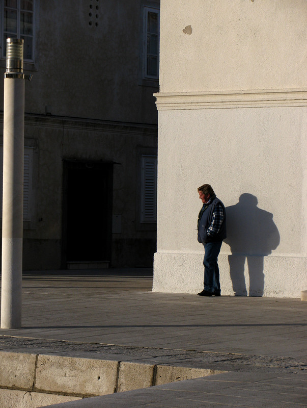 Der Mann und sein Schatten