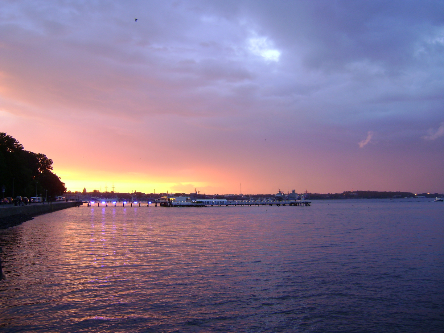 Der Marinehafen während der Kieler Woche 2011