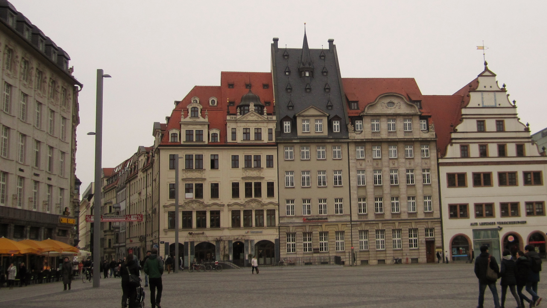 Der Markt - gut restaurierte Fassaden