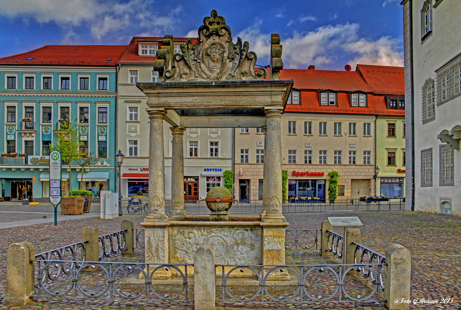 Der Marktbrunnen in der historischen Altstadt von Wittenberg