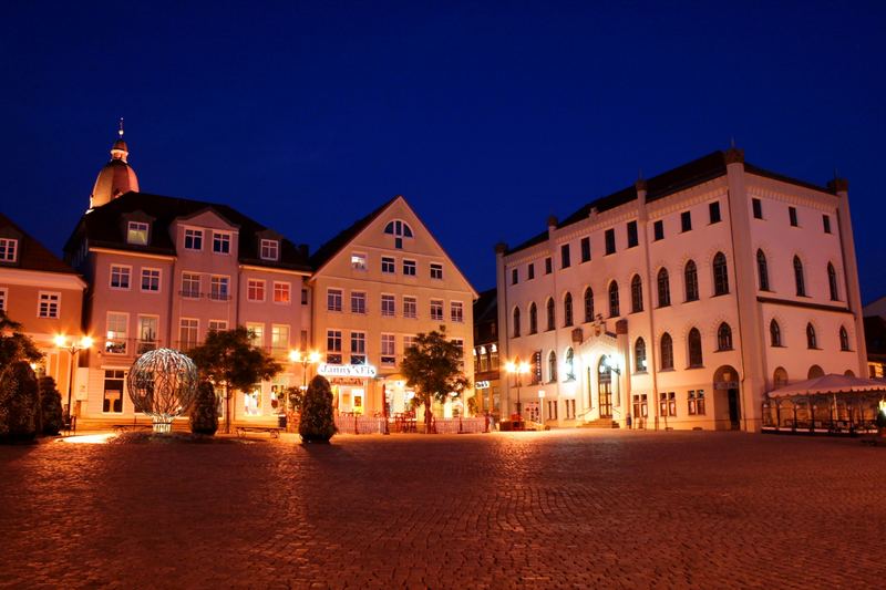 Der Marktplatz in der Nacht