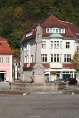 Der Marktplatz mit dem Waffenschmied