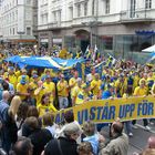 Der Marsch der Schwedenfans durch Innsbruck (Europameisterschaft) am 14.Juni 2008