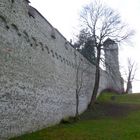 Der Mauer entlang ...