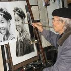 Der Meister im Strassenatelier in Hanoi