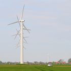 Der Mercedes unter den Windrädern