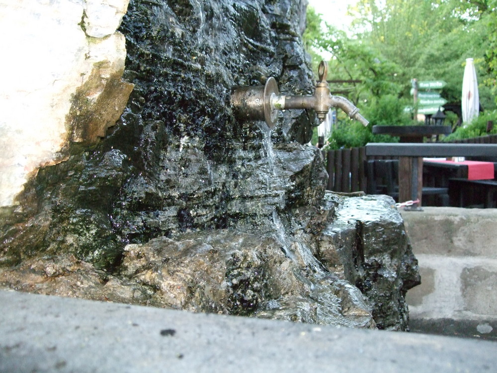 Der "mini" Wasserfall in Nürnberg