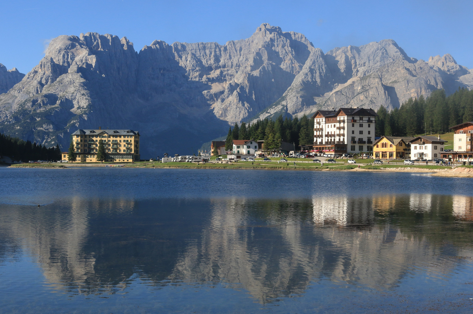 der Misurina-See mit dem Mt. Cristallo