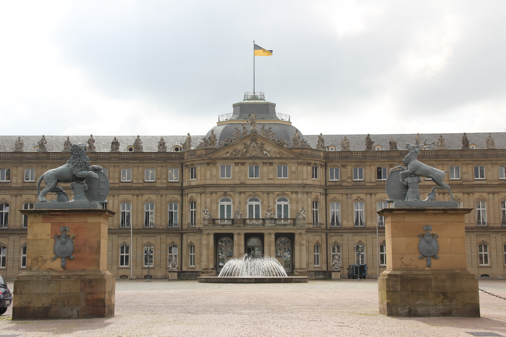 Der Mittelrisalit des neuen Schlosses in Stuttgart