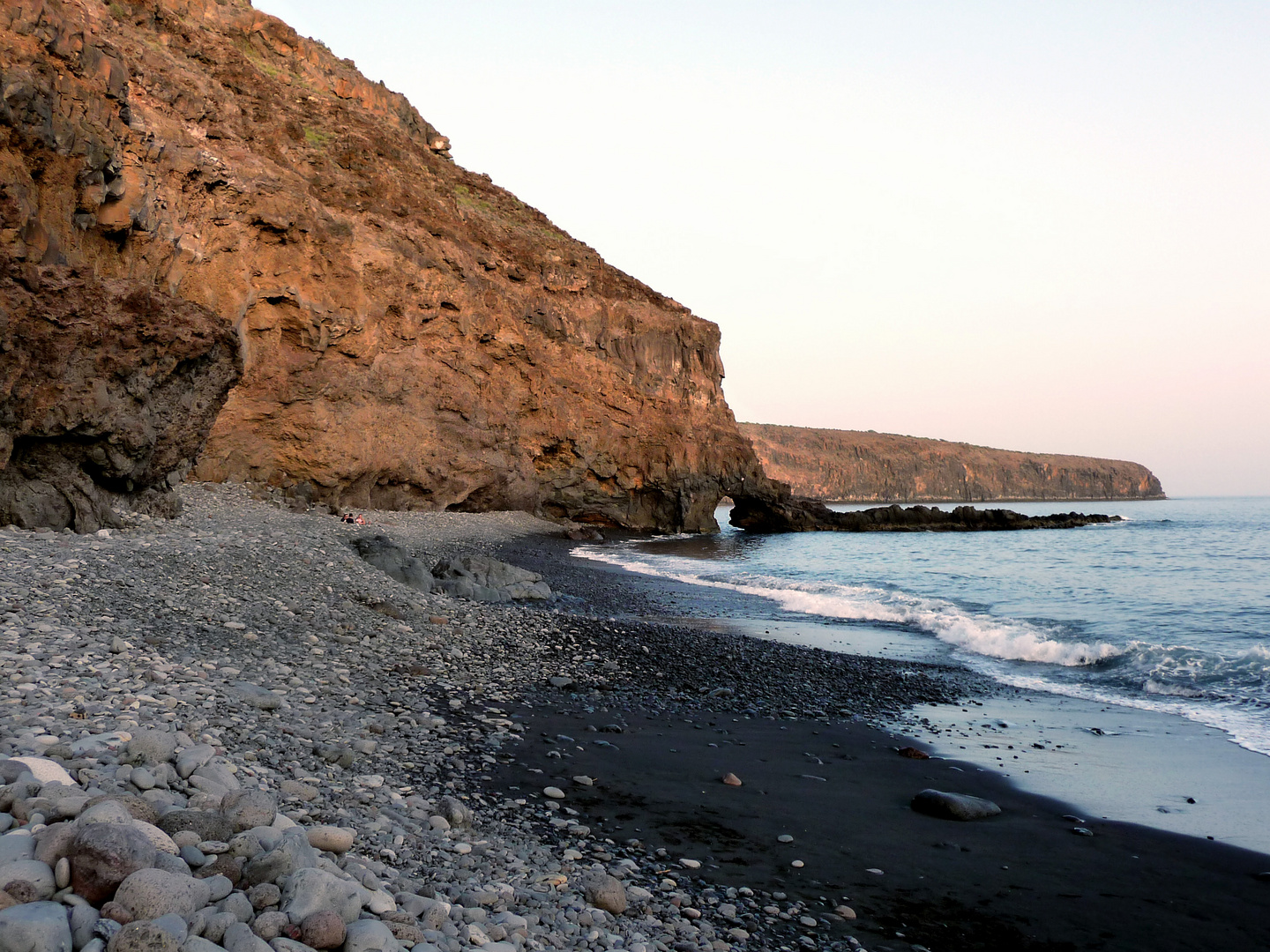 Der Mittlere Strand östlich von Santiago im Abendschein