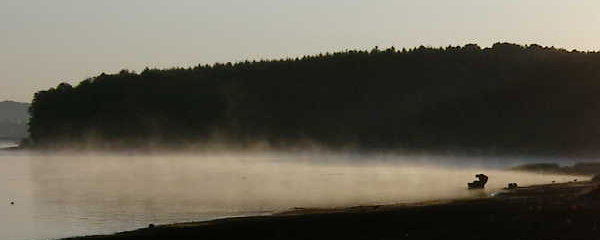 der möhnesee am morgen