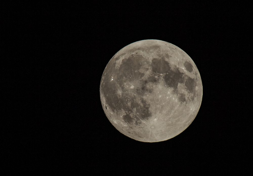 der Mond . . 27.09.2015