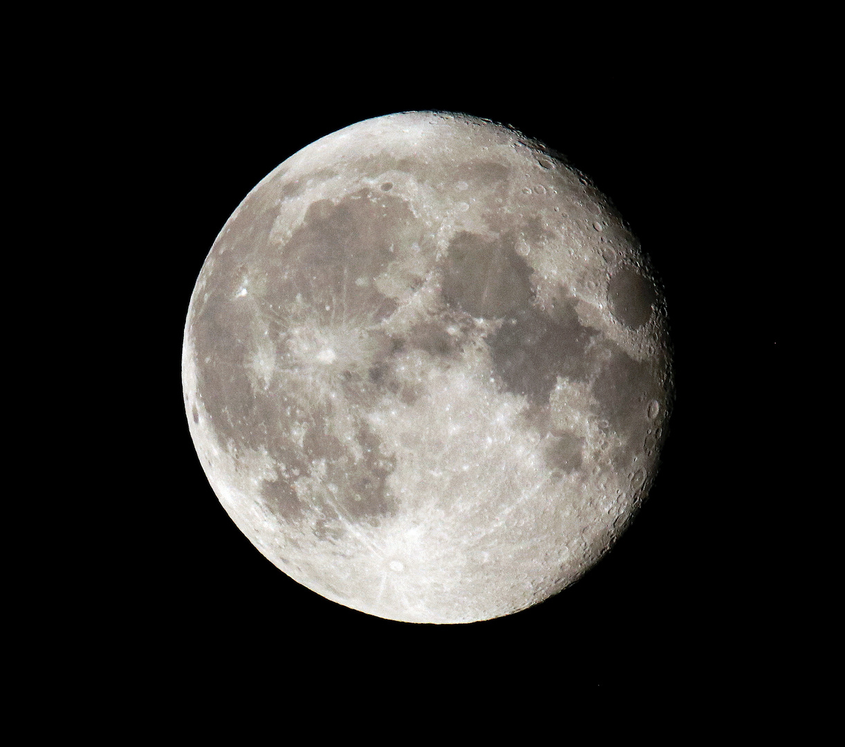 Der Mond am 14. August 2022 über Münster-Gievenbeck