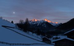 Der Mond geht langsam auf ...