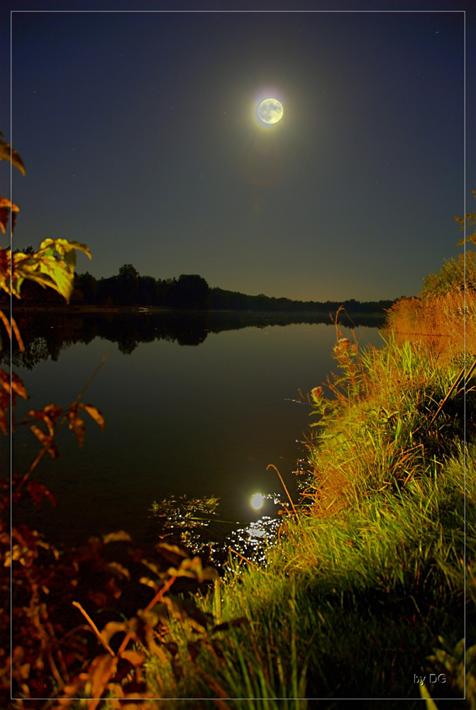 Der Mond hält seine Wacht...