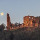 ... der Mond hinter dem Kloster Limburg ...