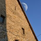 Der Mond hinterm Haus