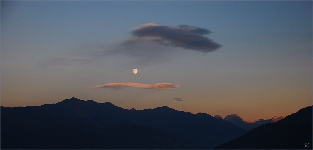 Der Mond ist aufgegangen