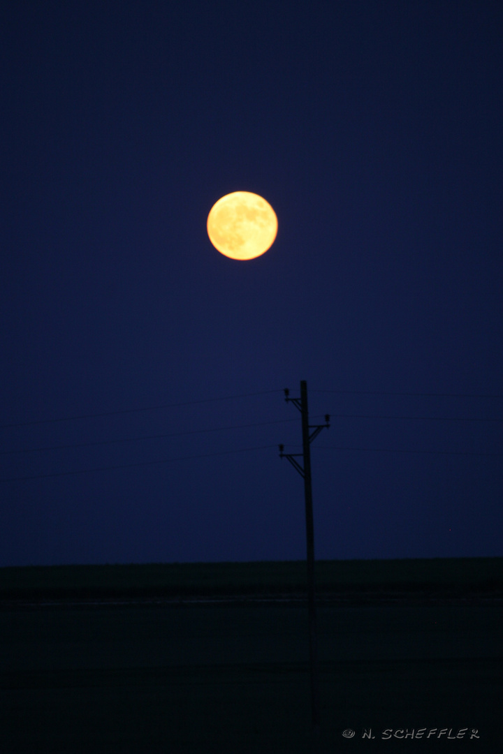 Der Mond ist aufgegangen...