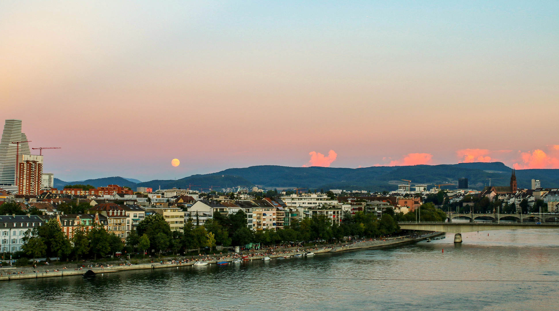 der Mond ist aufgegangen