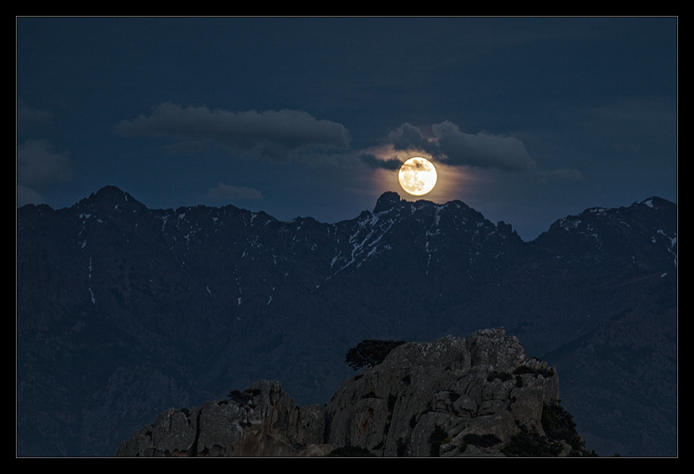 Der Mond ist aufgegangen