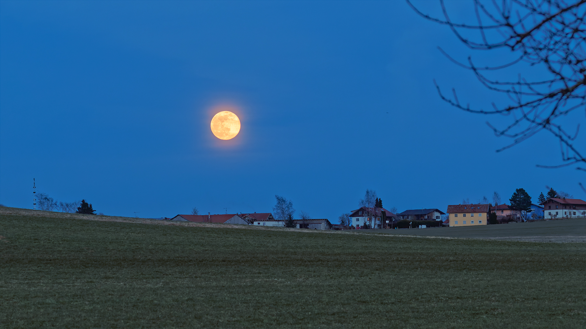 Der Mond ist aufgegangen...