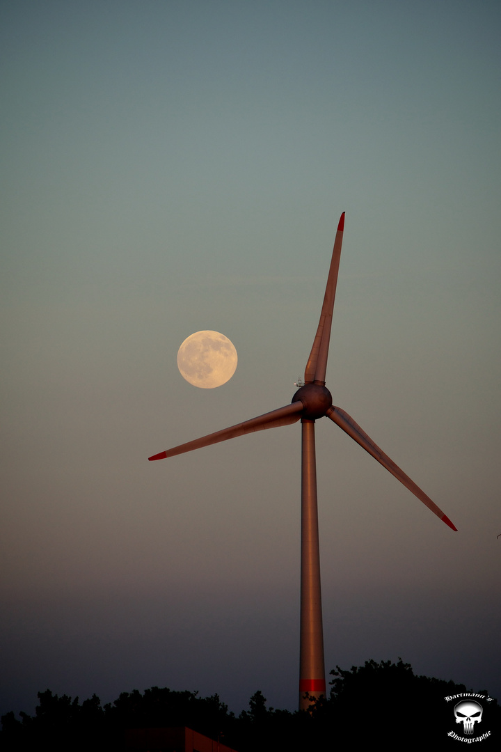 Der Mond ist aufgegangen